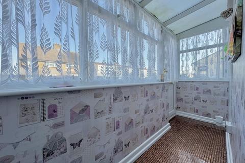 46 Denton Avenue, Westcliff-on-sea, SS0 0JX