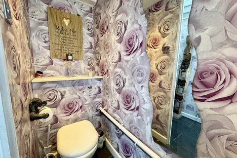 46 Denton Avenue, Westcliff-on-sea, SS0 0JX