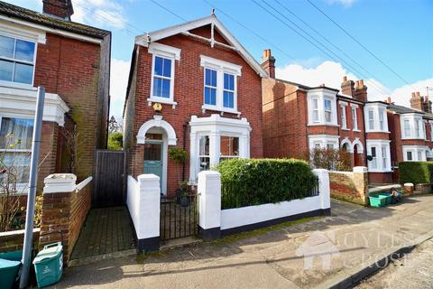 3 bedroom detached house for sale, Constantine Road, Lexden