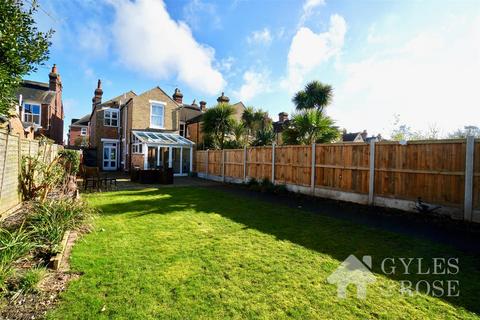 3 bedroom detached house for sale, Constantine Road, Lexden