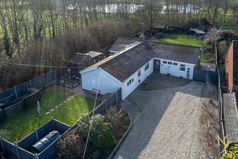 4 bedroom detached bungalow for sale, Worcester WR2