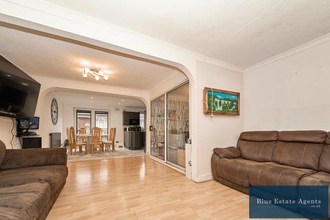 104 Brabazon Road, Hounslow, TW5 9LT