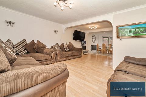 104 Brabazon Road, Hounslow, TW5 9LT