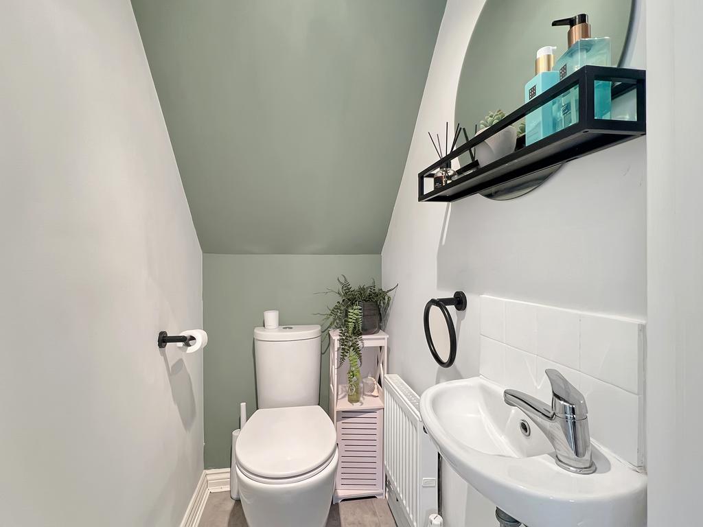 Cloakroom/WC