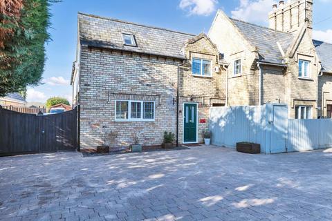 3 bedroom end of terrace house for sale, Cambridge Road, Royston SG8