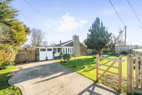 4 bedroom detached bungalow for sale, The Street, Finglesham