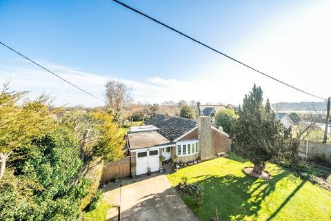 4 bedroom detached bungalow for sale, The Street, Finglesham