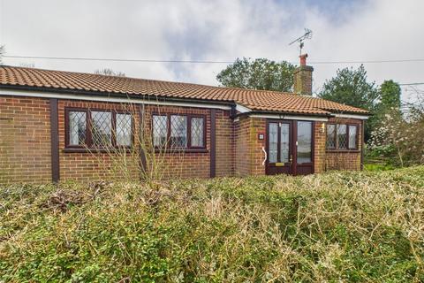 2 bedroom bungalow for sale, Cottington Close, Kingsclere, Newbury, Hampshire, RG20