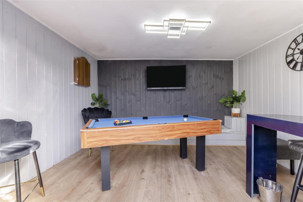 8638953-interior01.jpg