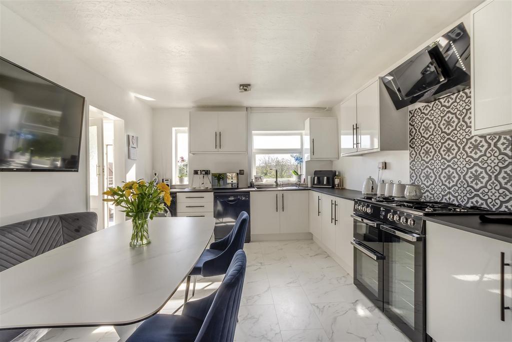 8638953-interior12.jpg