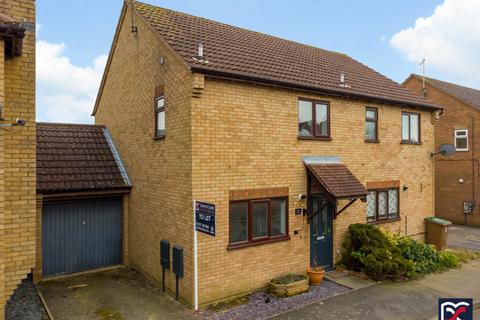 3 bedroom semi-detached house to rent, The Leys, Long Buckby NN6