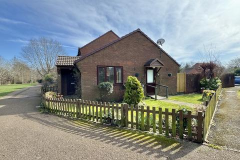 2 bedroom bungalow for sale, Course Park Crescent, Titchfield Common