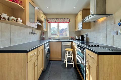 2 bedroom bungalow for sale, Course Park Crescent, Titchfield Common