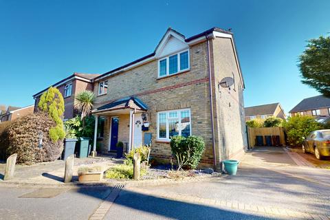 3 bedroom end of terrace house for sale, Corner Field, Park Farm, Ashford