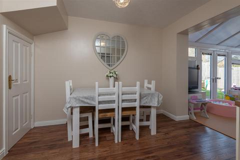 29 The Orchards, Brighouse, HD6 3NZ