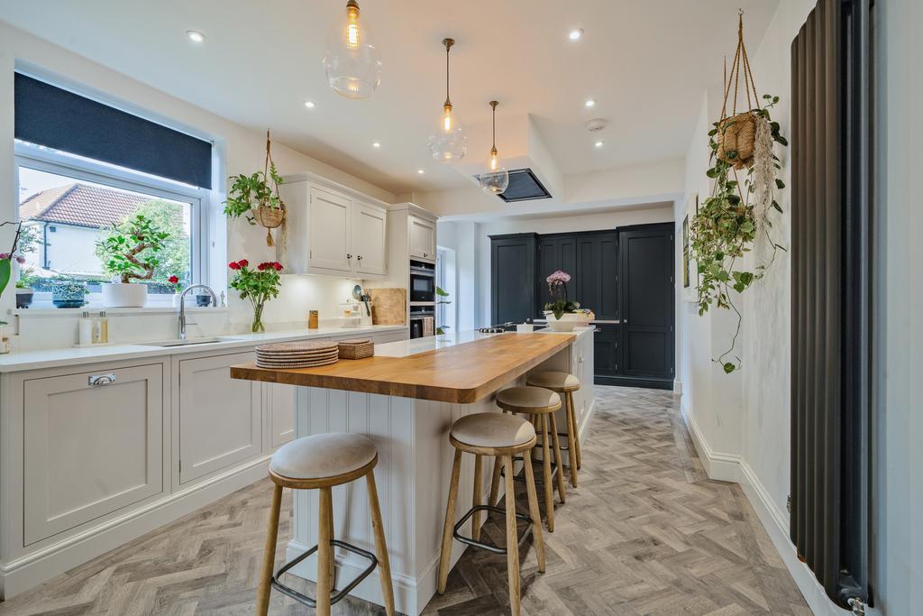 Open Plan Kitchen / Living / Dining Room