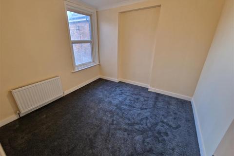 3 bedroom house to rent, Charminster Road, Bournemouth