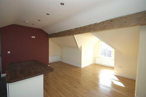 3 bedroom flat to rent, Cross Green Lane, Halton, Leeds