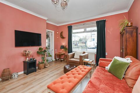 85 Birkenside, Gorebridge, EH23 4JE