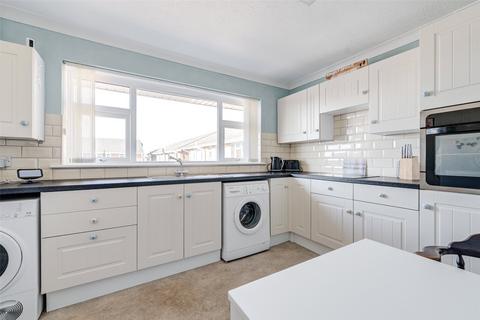 2 bedroom flat for sale, St. Helier Road, Ferring, Worthing, West Sussex, BN12