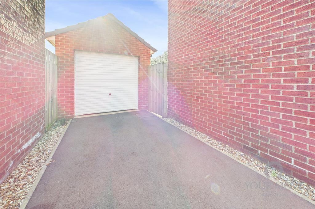 Parking/Garage