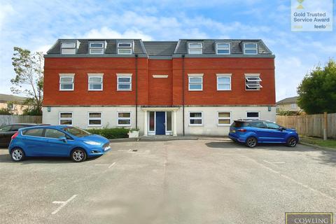 2 bedroom apartment to rent, Saffron Court, Wickford