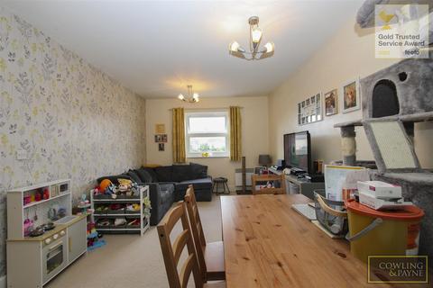 2 bedroom apartment to rent, Saffron Court, Wickford