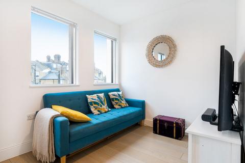 2 bedroom apartment for sale, Osborn Terrace, London