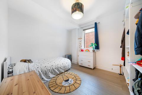 2 bedroom apartment for sale, Osborn Terrace, London