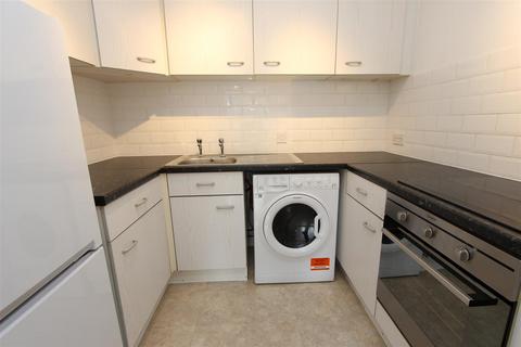 1 bedroom apartment to rent, College Road, Abbots Langley, Hertfordshire, WD5 0NR