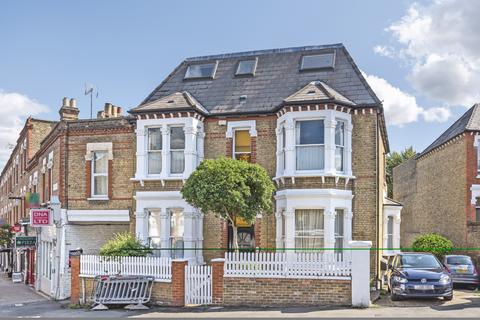 2 bedroom flat to rent, Woodside Wimbledon SW19