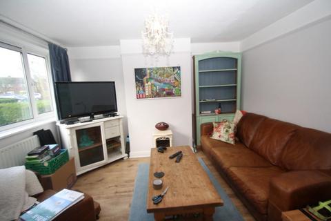 2 bedroom terraced house to rent, Cornwall Grove, Bletchley