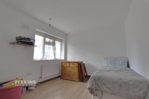 1 bedroom flat to rent, Southall, UB2