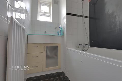 1 bedroom flat to rent, Southall, UB2