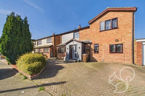 6 bedroom detached house for sale, St. Monance Way, Colchester