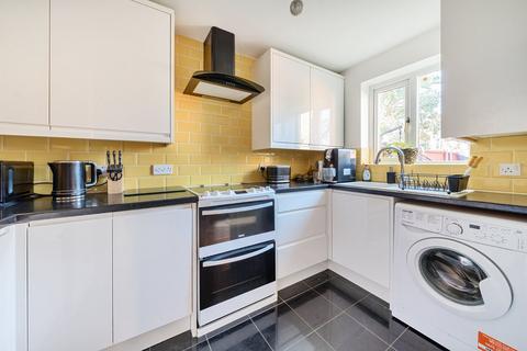 4 bedroom end of terrace house for sale, St. Thomas Walk, Colnbrook, Berkshire, SL3