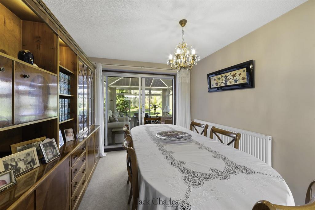 17 Newton Avenue 15.JPG