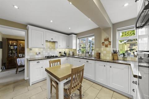 3 bedroom semi-detached house for sale, Newton Avenue, Tonbridge