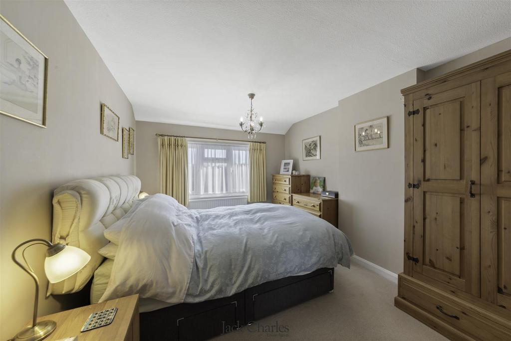 17 Newton Avenue 1.JPG