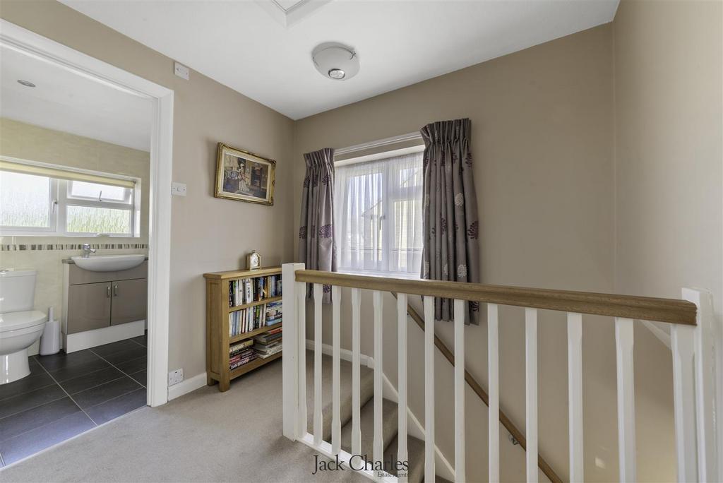 17 Newton Avenue 9.JPG