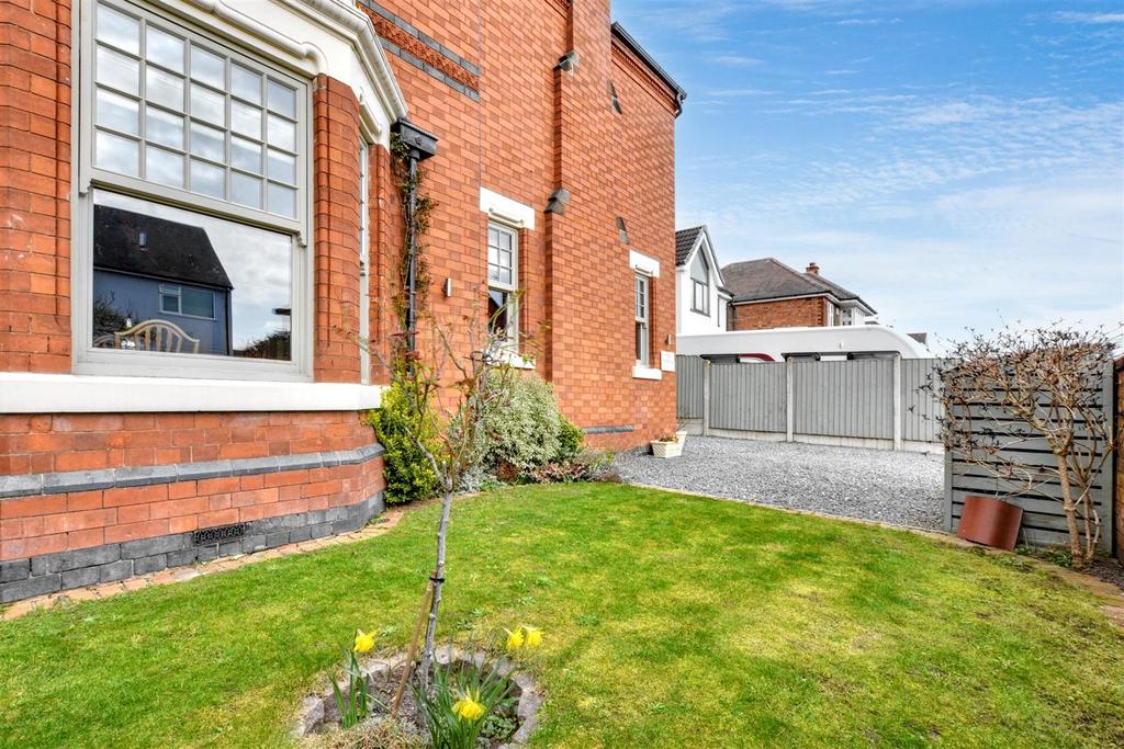 Front Garden 2.jpeg