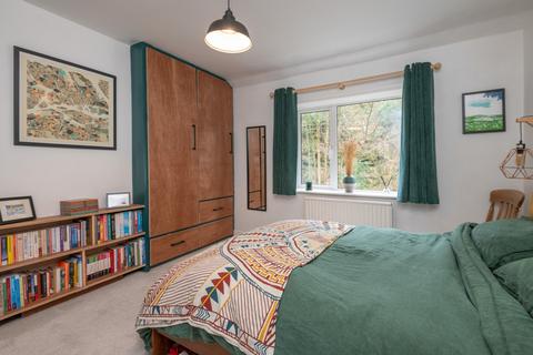 2 Brookside, Hebden Bridge, HX7 6DR