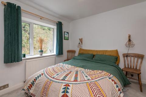 2 Brookside, Hebden Bridge, HX7 6DR