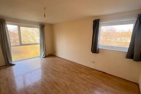 2 bedroom flat to rent, Ilford, IG2