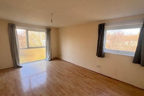 2 bedroom flat to rent, Ilford, IG2