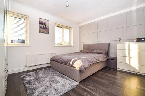 2 bedroom terraced house for sale, Celandine Court, Hampshire GU46