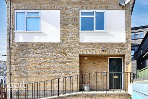 2 bedroom flat for sale, Wallwood Road, London