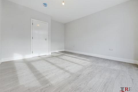 2 bedroom flat to rent, Windermere Avenue, Queens Park, London NW6