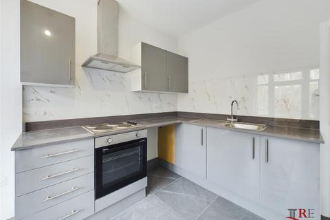 2 bedroom flat to rent, Windermere Avenue, Queens Park, London NW6