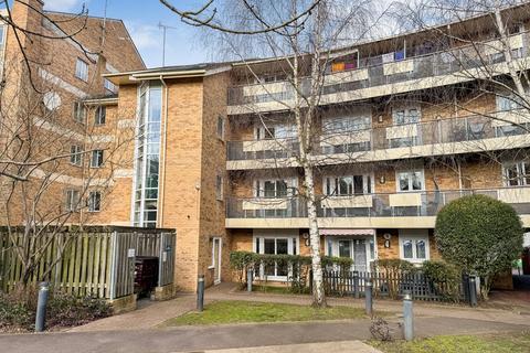 2 bedroom apartment for sale, Branagh Court, Reading, RG30